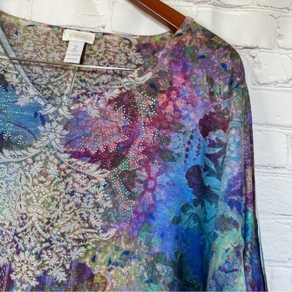 CHICO'S Colorful Print 3/4 Sleeve Knit Top Sz 2 Ties On Bottom BLING Rhinestone - Picture 2 of 9